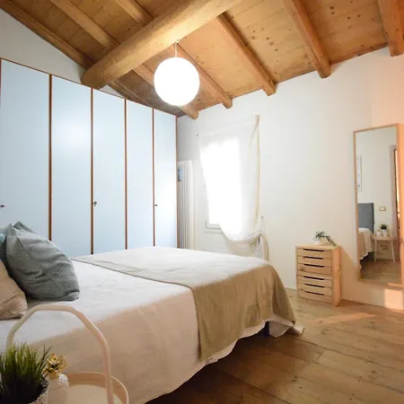 La Casa Nel Borgo. 샌피에트로인카살리